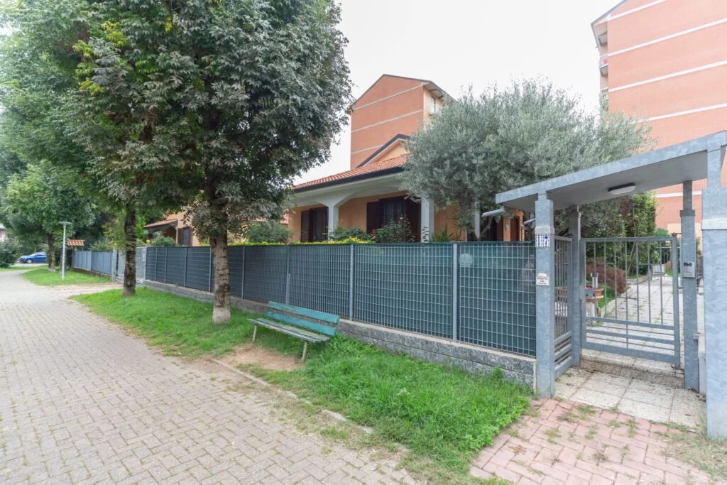 Porzione di Villa Bifamiliare a Garbagnate Milanese - Immagine 4