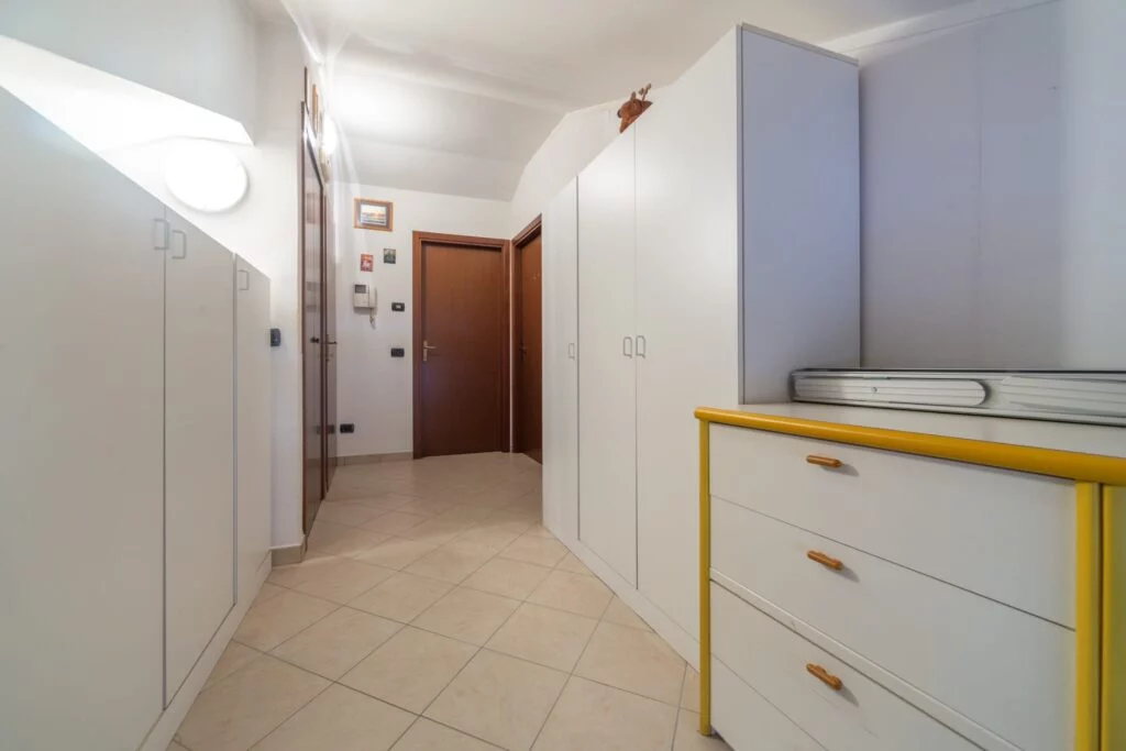 Porzione di Villa Bifamiliare a Garbagnate Milanese - Immagine 15