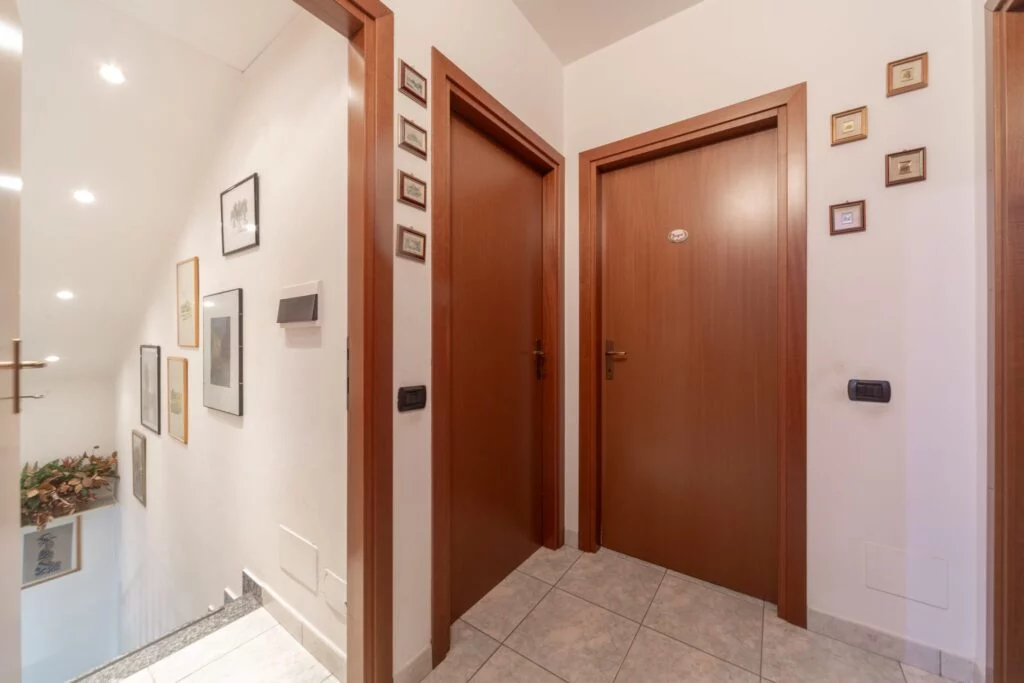 Porzione di Villa Bifamiliare a Garbagnate Milanese - Immagine 13